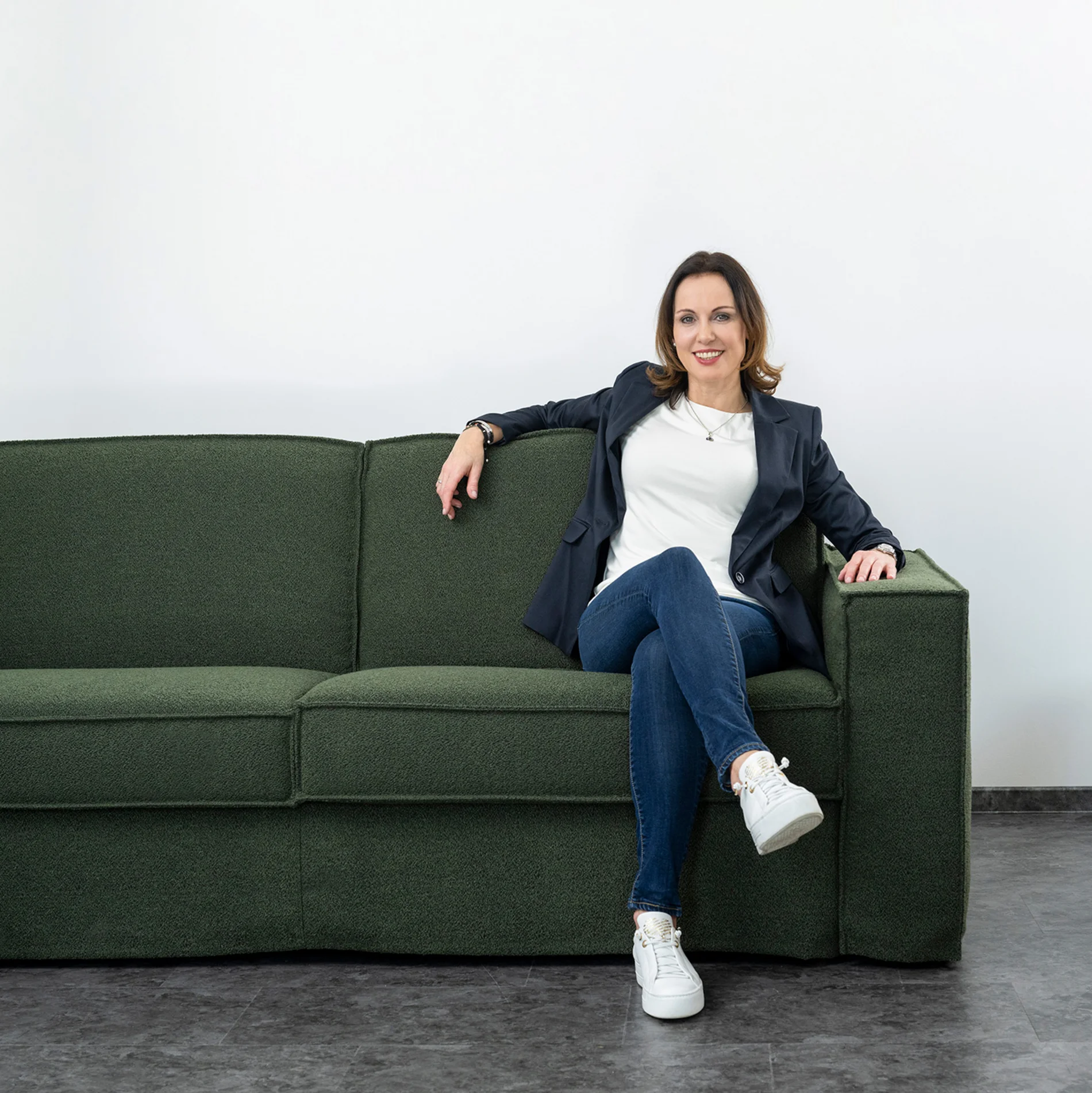 Eva Ayberk - New Management. Expert & Consultant.